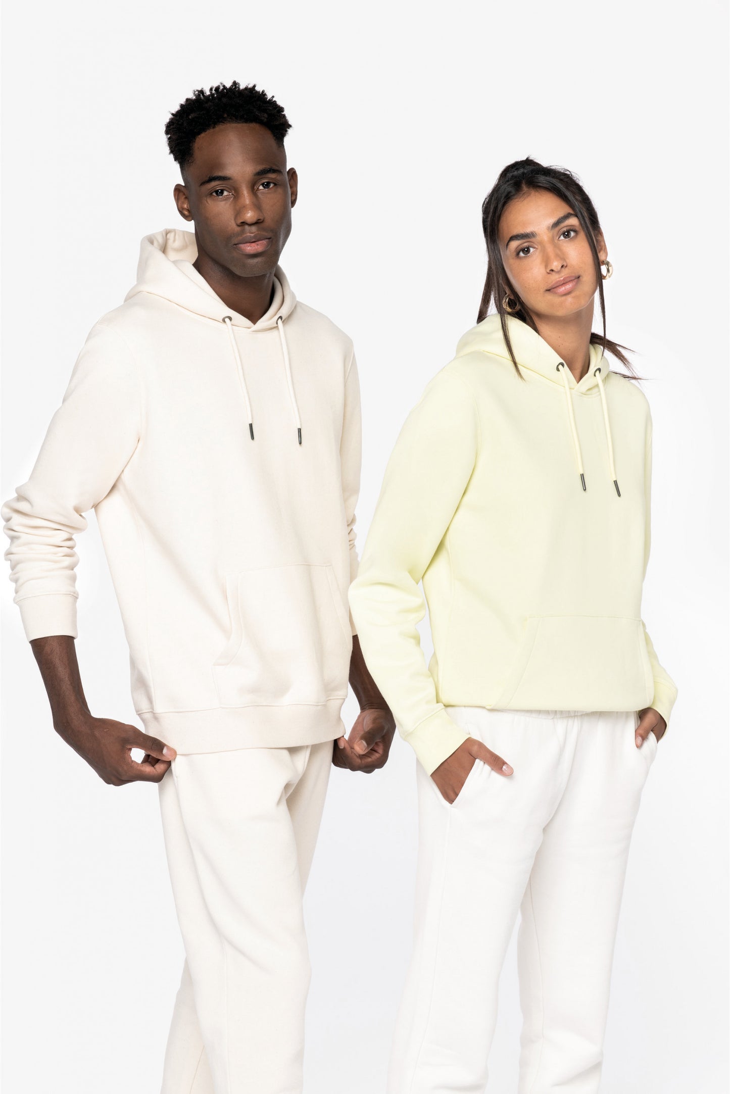 Uniseks hoodie eigen ontwerp - met borduring