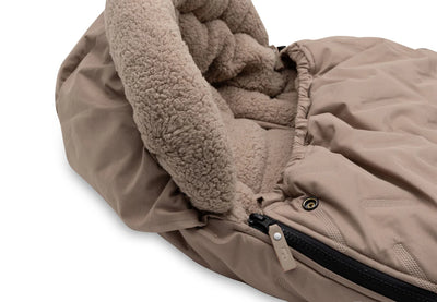 Embossed ▪ Voetenzak buggy/kinderwagen Milky Coffee