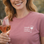 Moeder needs a rosé'ken ▪ T-shirt