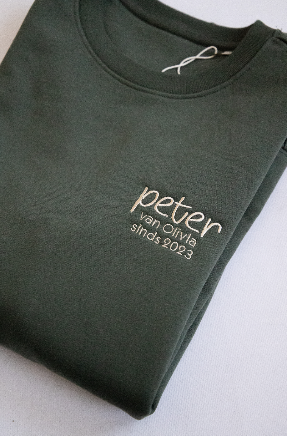 Uniseks sweater eigen ontwerp - met borduring