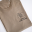 T-shirt met vuist(jes) ▪ bedrukt