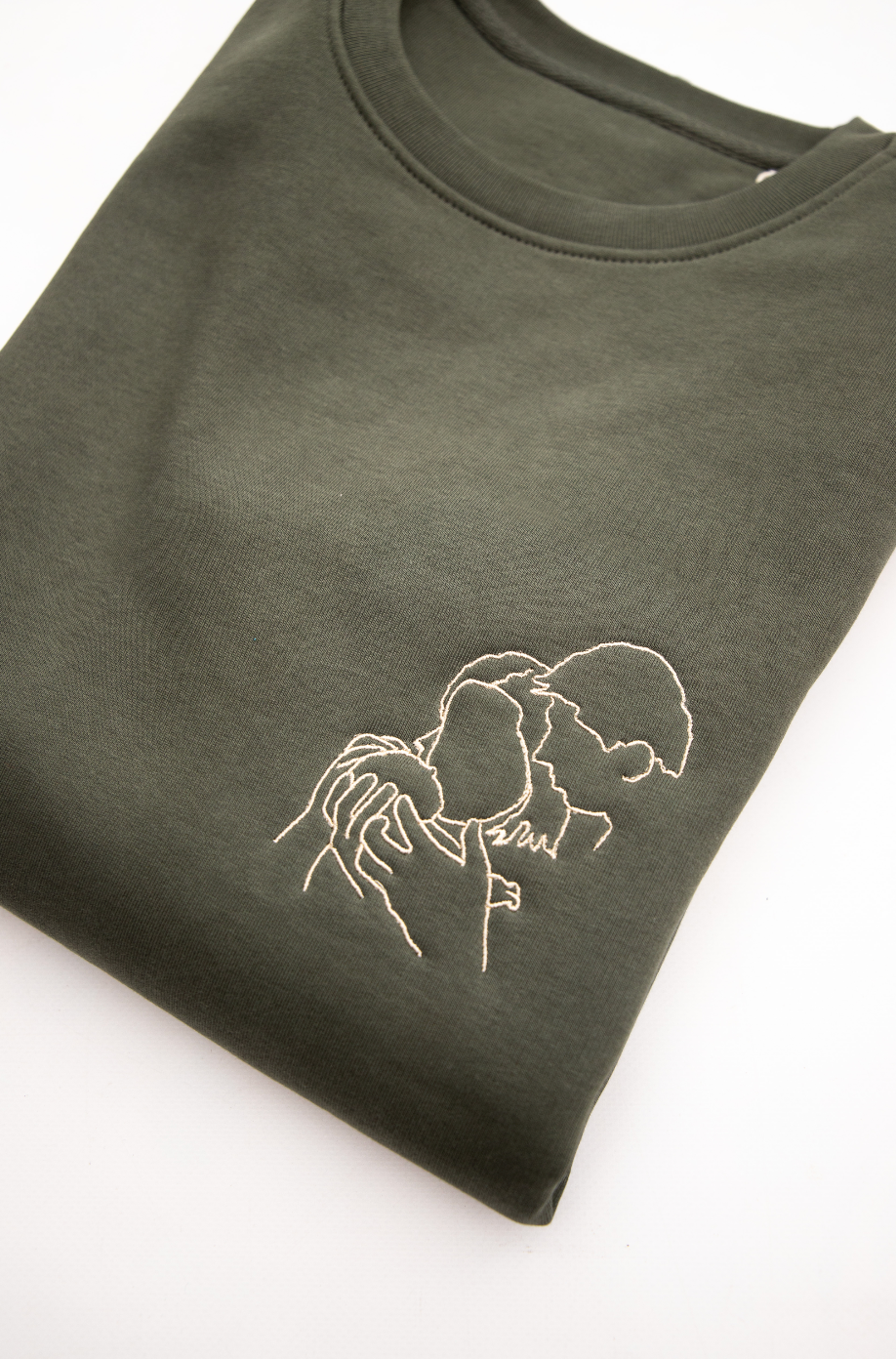 Sweater/hoodie met lijntekening ▪ geborduurd